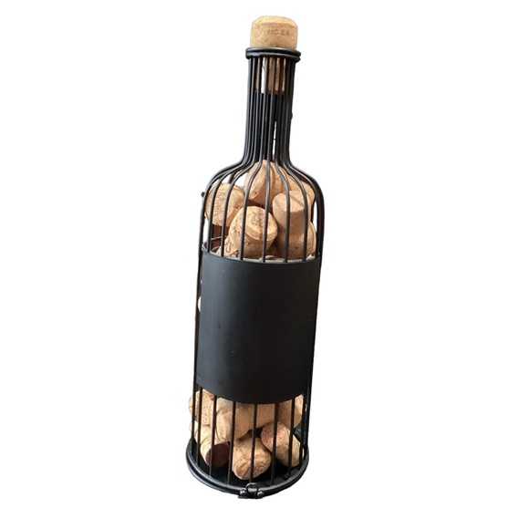 👜Wine‎ bottle wired shaped cork holder 13” tall - Picture 10 of 15